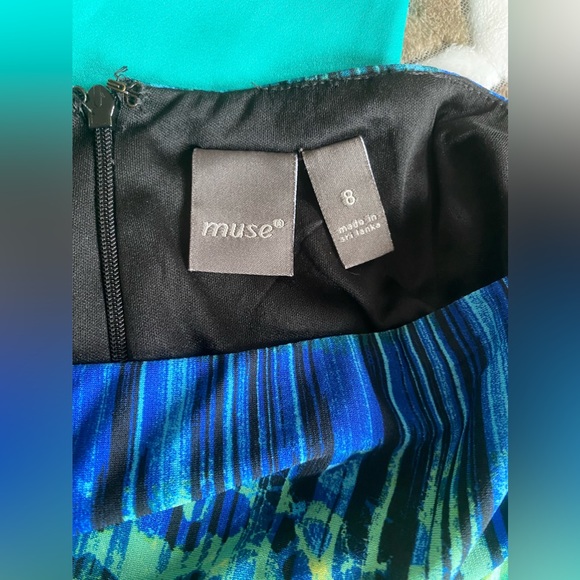 Muse stretch pencil skirt-size Sz 8us - Picture 2 of 6